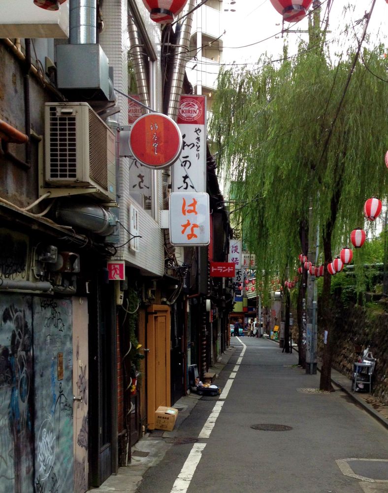A quiet pathway in Shibuya - Tokyo